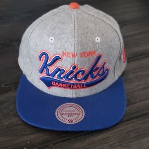 SALE NY Knicks Mitchell & Ness Strapback